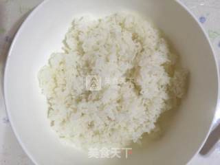 酸豆角炒饭的做法步骤：1