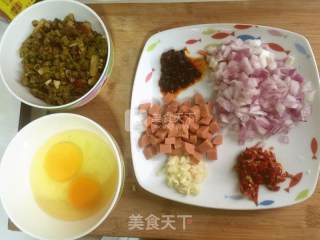 酸豆角炒饭的做法步骤：2