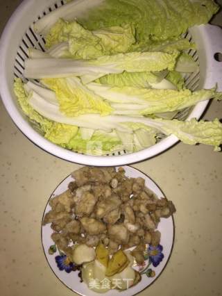 油渣白菜的做法步骤：1