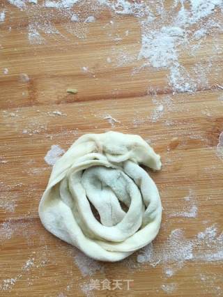 葱油饼的做法步骤：5