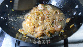 酱香鸡腿土豆炖粉丝的做法步骤：9