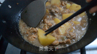 酱香鸡腿土豆炖粉丝的做法步骤：13