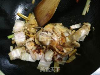 荷兰豆炒五花肉的做法步骤：3