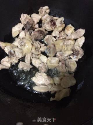 土豆咖喱鸡的做法步骤：3
