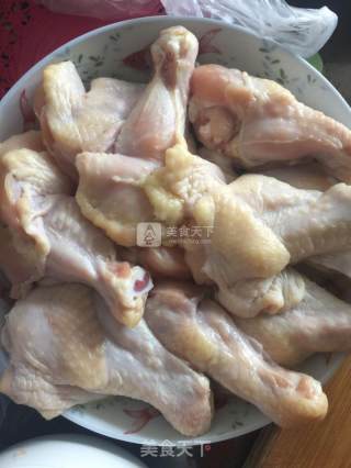 可乐鸡腿的做法步骤：1