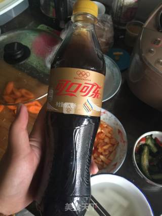 可乐鸡腿的做法步骤：3