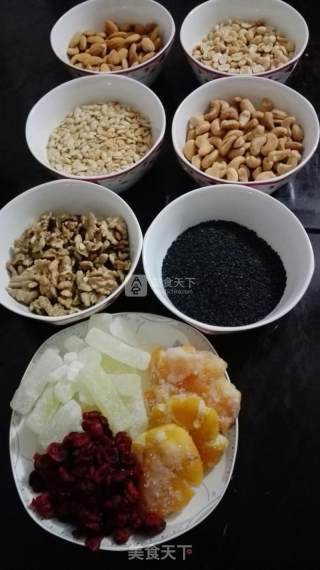 五仁月饼的做法步骤：1