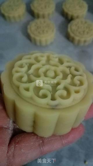 五仁月饼的做法步骤：3