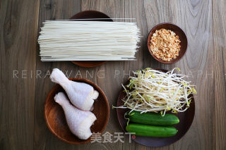 冷面鸡的做法步骤：1