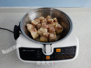 本帮红烧肉的做法步骤：7