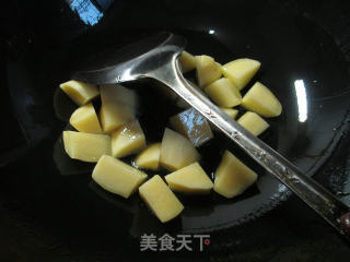 咖喱西兰花土豆的做法步骤：2