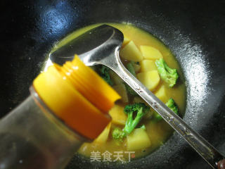 咖喱西兰花土豆的做法步骤：5
