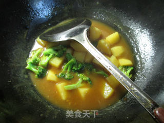 咖喱西兰花土豆的做法步骤：7