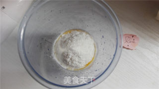 玫瑰花朵蒸蛋糕的做法步骤：3