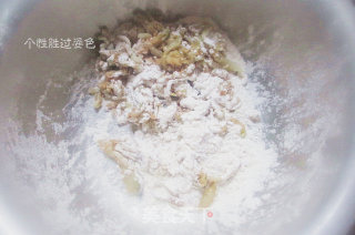粉蒸茄子丝的做法步骤：2