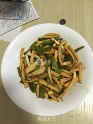 蚝油茭白的做法步骤：1