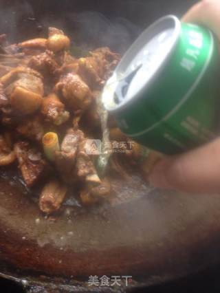 啤酒鸭炖豆腐皮的做法步骤：5