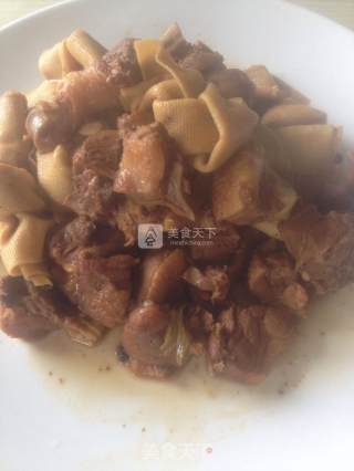 啤酒鸭炖豆腐皮的做法步骤：12