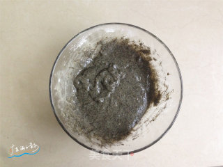 黑芝麻戚风蛋糕的做法步骤：5