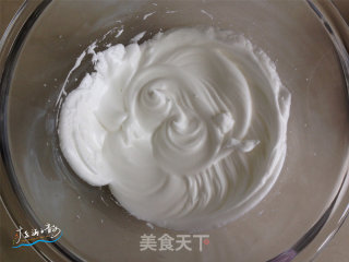 黑芝麻戚风蛋糕的做法步骤：6
