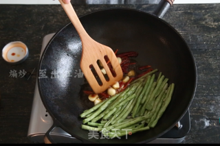 家常干煸长豆角的做法步骤：5