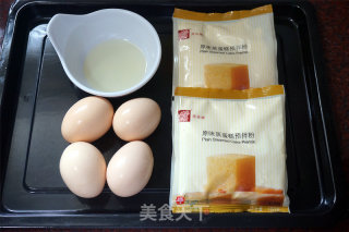 电饭煲版：原味蒸蛋糕的做法步骤：1