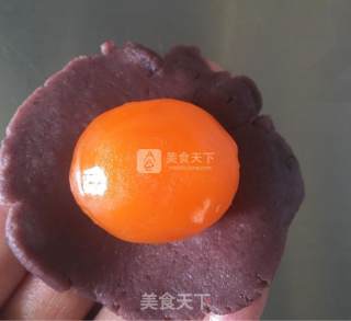 蛋黄酥的做法步骤：3