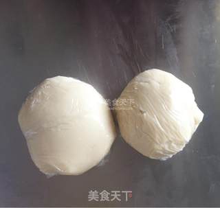 蛋黄酥的做法步骤：11