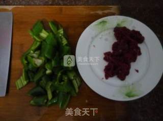青椒牛肉的做法步骤：2
