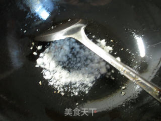丁香鱼炒茄子的做法步骤：4