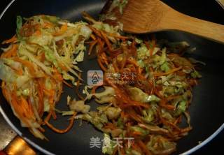 胡萝卜包菜拌面的做法步骤：6