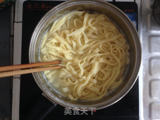 手擀胡萝卜面条的做法步骤：10