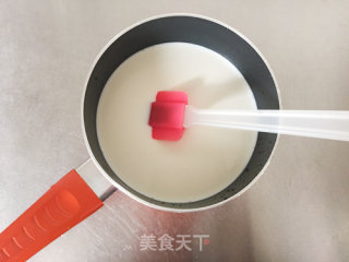 孩子大爱的快手健康小零食——椰丝牛奶小方的做法步骤：2