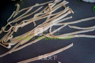 新疆美食——拉条子拌面的做法步骤：4