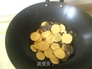 鲜虾土豆片的做法步骤：5