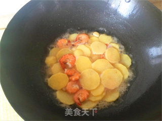 鲜虾土豆片的做法步骤：7