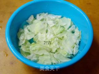 香辣手撕包菜的做法步骤：2
