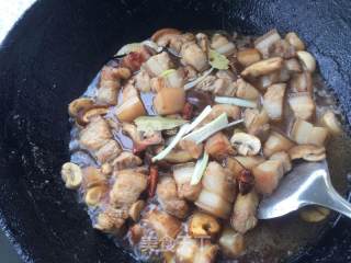 香菇红烧肉的做法步骤：10