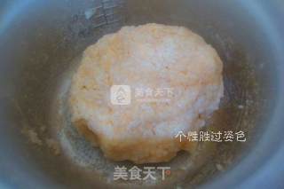 米饭锅巴的做法步骤：1