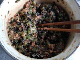 玫瑰花饺子的做法步骤：1