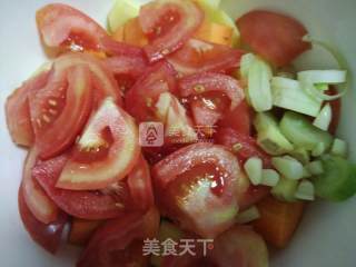 番茄土豆炖牛肉的做法步骤：1