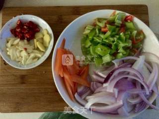 洋葱平菇炒肉的做法步骤：6