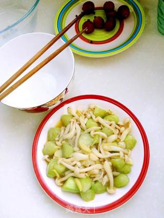 丝瓜烩白玉菇的做法步骤：10