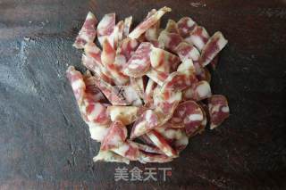 腊肠土豆杂粮饭的做法步骤：2