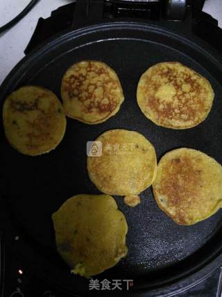 鲜玉米饼的做法步骤：7