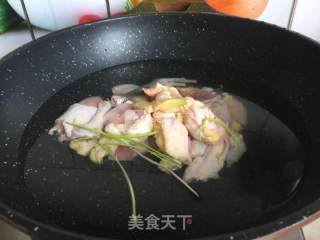 黄芪红枣鸡汤的做法步骤：2