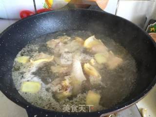 黄芪红枣鸡汤的做法步骤：4