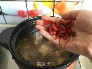 黄芪红枣鸡汤的做法步骤：10