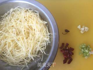 树椒土豆丝的做法步骤：1