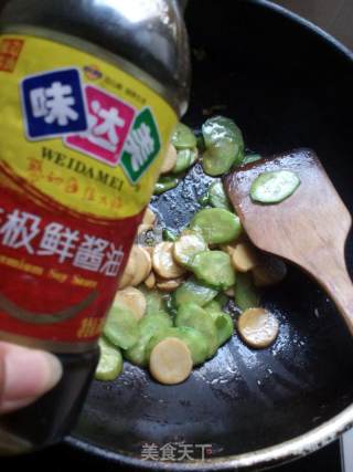 海鲜肠炒黄瓜的做法步骤：6